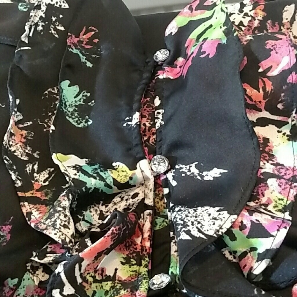 Lane Bryant Adjustable straps Ruffled front Tank - Picture 6 of 6